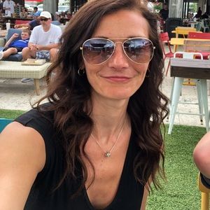 Meet your Posher, Serena